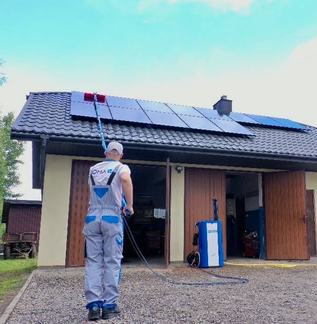 Czyszcenie paneli fotowoltaicznych MDMA Energy Clean w prazy